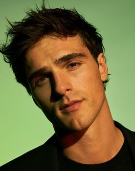 Jacob Elordi as Charlie De Lisle
