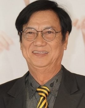 Mai Huỳnh as Hoàng Vui, the groom