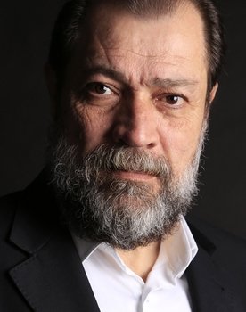Seda Yıldız as 