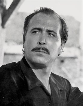 Tito Junco as 