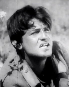 Leonid Klochkov as Samario, Dangos's assistant