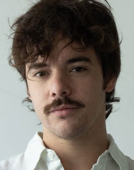 Renato Quattordio as Apolodoros 'Catorce' Nikotatópulos