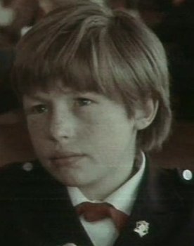 Dmitri Zavidov as Kovalyov