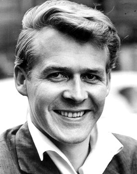 Klaus Pagh as Holger Schwanenkopf