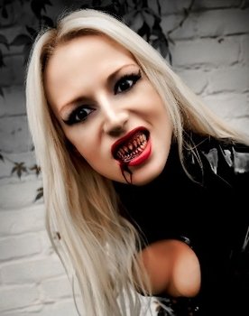 Melanie Denholme as Eve