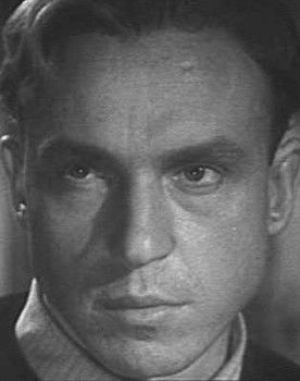 Wilhelm Kosach as Бойко