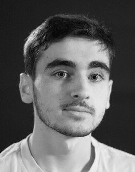 Quentin Reybet-Degat as L'abeille