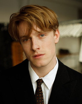 Louis Hofmann as Tom Sawyer
