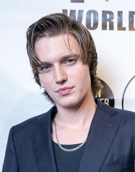 Bryley Michael Bell as Nick Connors