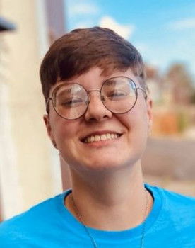 Juliana Sibirino as Clara