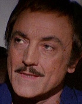 Paolo Carlini as Renzo