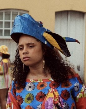 Bruna Seli as Iara