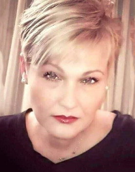 Anna Gletsou as Ιωάννα