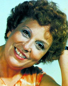Yolanda Cardoso as Tia Lalu