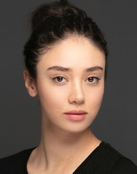 Gizem Sevim as Aleyna Gülsoy