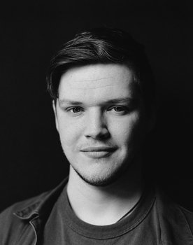 Tim Klooster as The Deogen