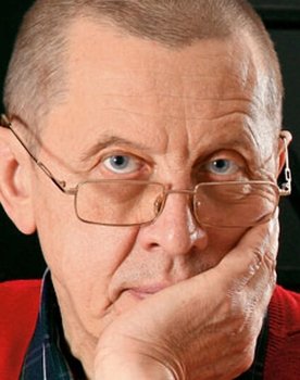 Valeriy Zolotukhin as старший лейтенант Егор Степанович Васильев