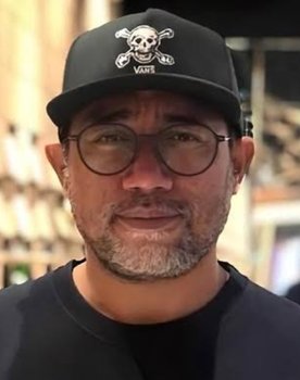 Edy Khemod as Himself