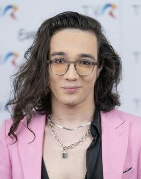 Theodor Andrei as School DOP