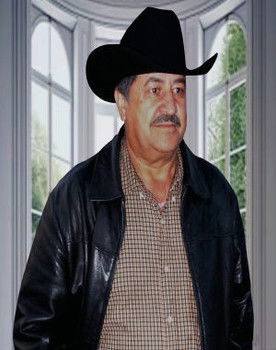 Tony Cruz as Alvaro Castor