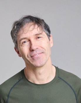 Mark Mckeown as Francis