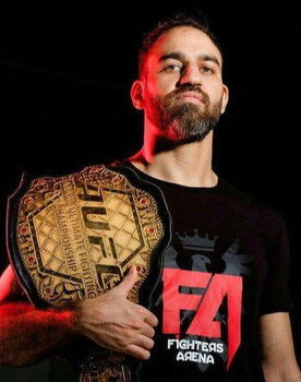 Mohamed Aly as Edgar