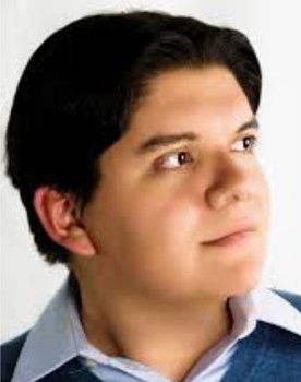 Víctor Hernández as Spalanzani, Schlemil