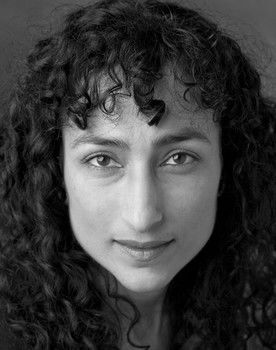 Sapidah Kian as Aunty Bev