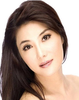 Cynthia Khan as Nieh Ling / Chuan Lai