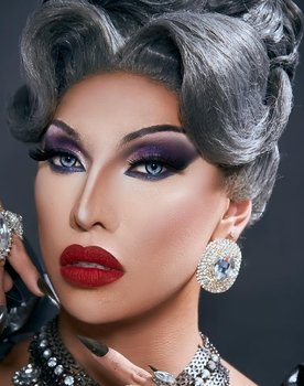 Eva Le Queen as Queenie