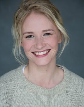 Malla Malmivaara as Eeva