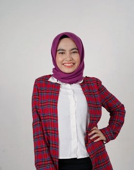 Rizka Frisca as Zahra