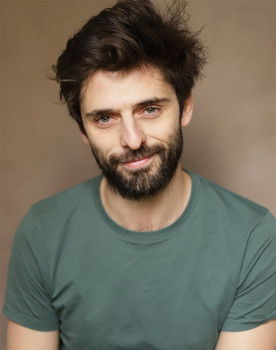 Reynold de Guenyveau as Monsieur le Curé