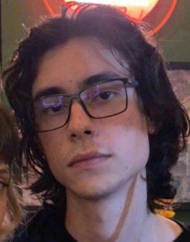 Caio Felipe as Felipe