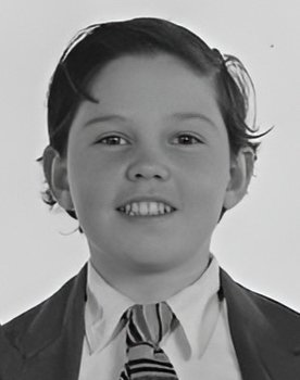 Tommy Clifford as Tad