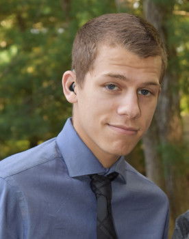 Sebastian DiGirolomo as TV Detective #1