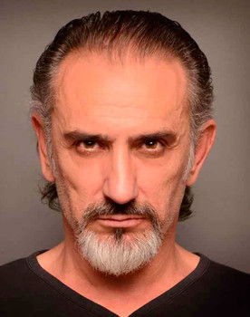 Julio Vélez as Antonio