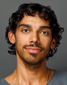 Augusto Bitter as Virgil