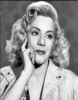 Celia Viveros as Titiritera