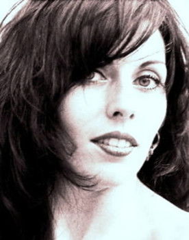 Vahéna Menras as Mother