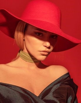 Teuta Krasniqi as Republika