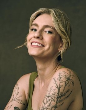 Casey Wortmann as Miranda