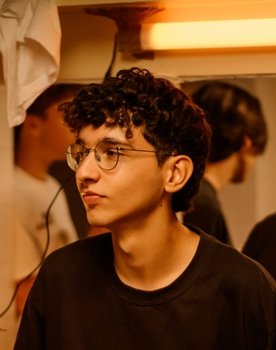 Filipe Miguel as Pianista/Miguel