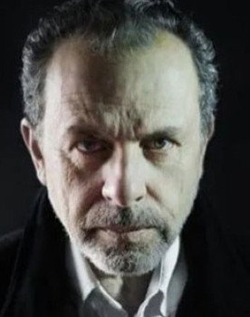 Saín Castro as Justo