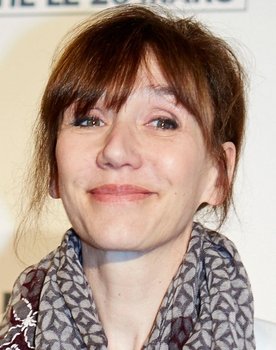 Valérie Lemoine as Marie