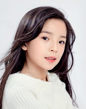 Luo Mengchen as Qian Xi Xi [Young]