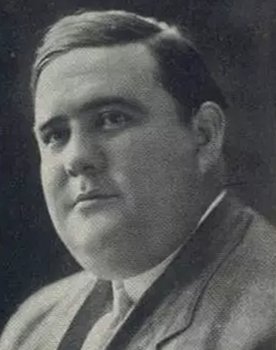 Hughie Mack as Vernon Rastle