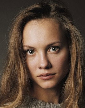 Mariya Paley as Anzhela