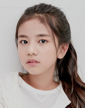 Kim Min-chae as Bangs