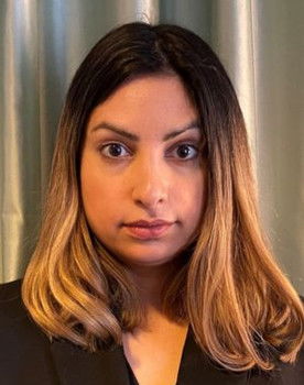 Nooshi Dadgostar as Self